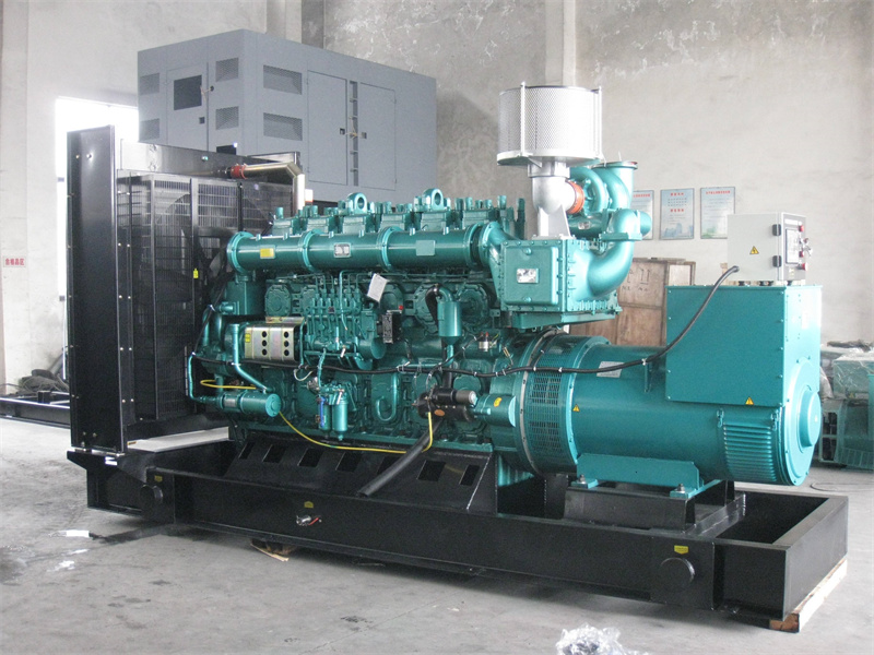 隆广镇200KW 柴油发电机的油耗是多少？